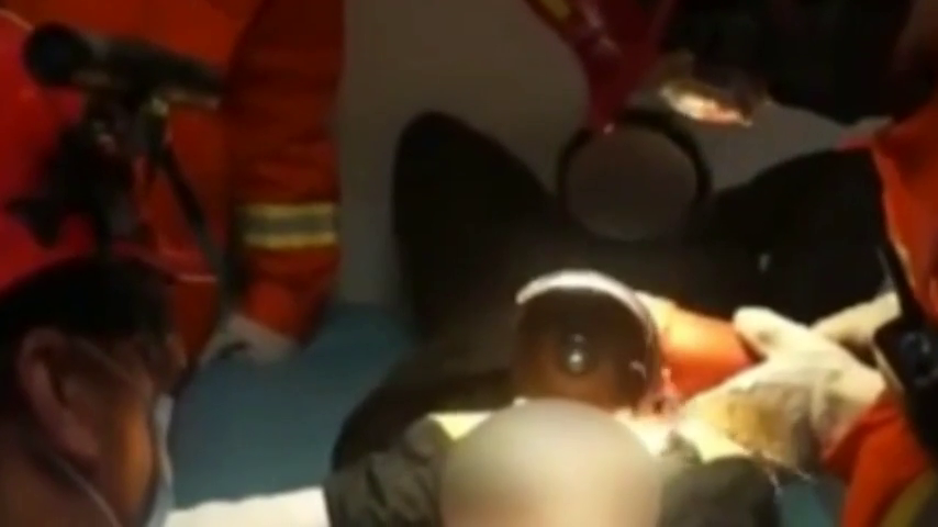 Los bomberos de Alicante liberan el pene de un hombre que tenía colocado un anillo de acero Los bomberos de Alicante liberan el pene de un hombre que tenía colocado un anillo de acero