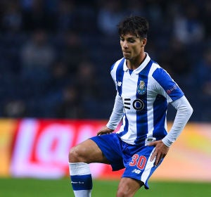 Óliver Torres, en un partido con el Oporto Óliver Torres, en un partido con el Oporto