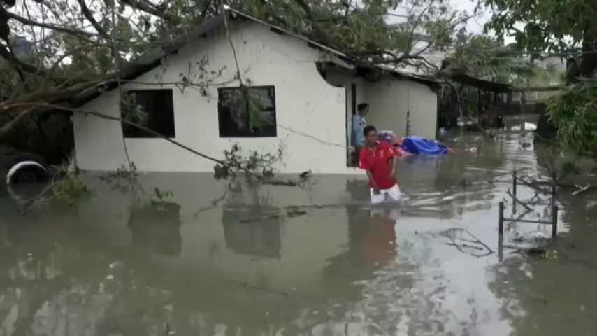 La tormenta Kai-Tak decae, tras dejar 3 muertos y 222.000 afectados en Filipinas La tormenta Kai-Tak decae, tras dejar 3 muertos y 222.000 afectados en Filipinas