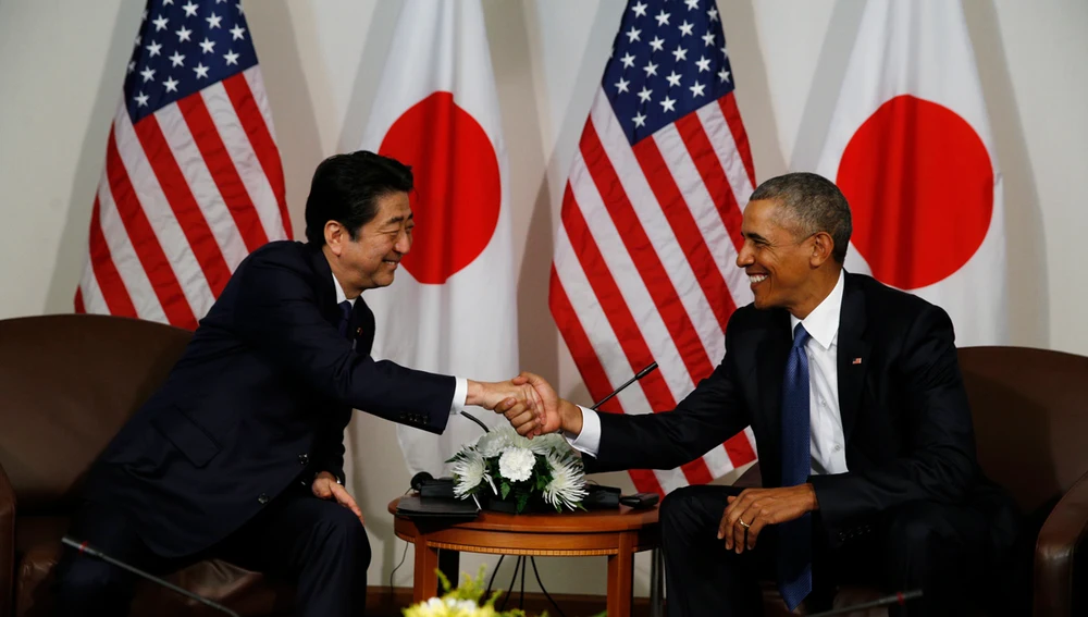 Abe y Obama se saludan