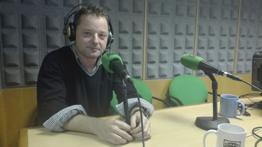 Period&iacute;sta y escritor del libro " Solo Rivas Font&aacute;n"
