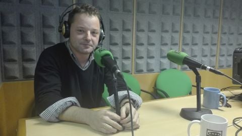 Period&iacute;sta y escritor del libro " Solo Rivas Font&aacute;n"