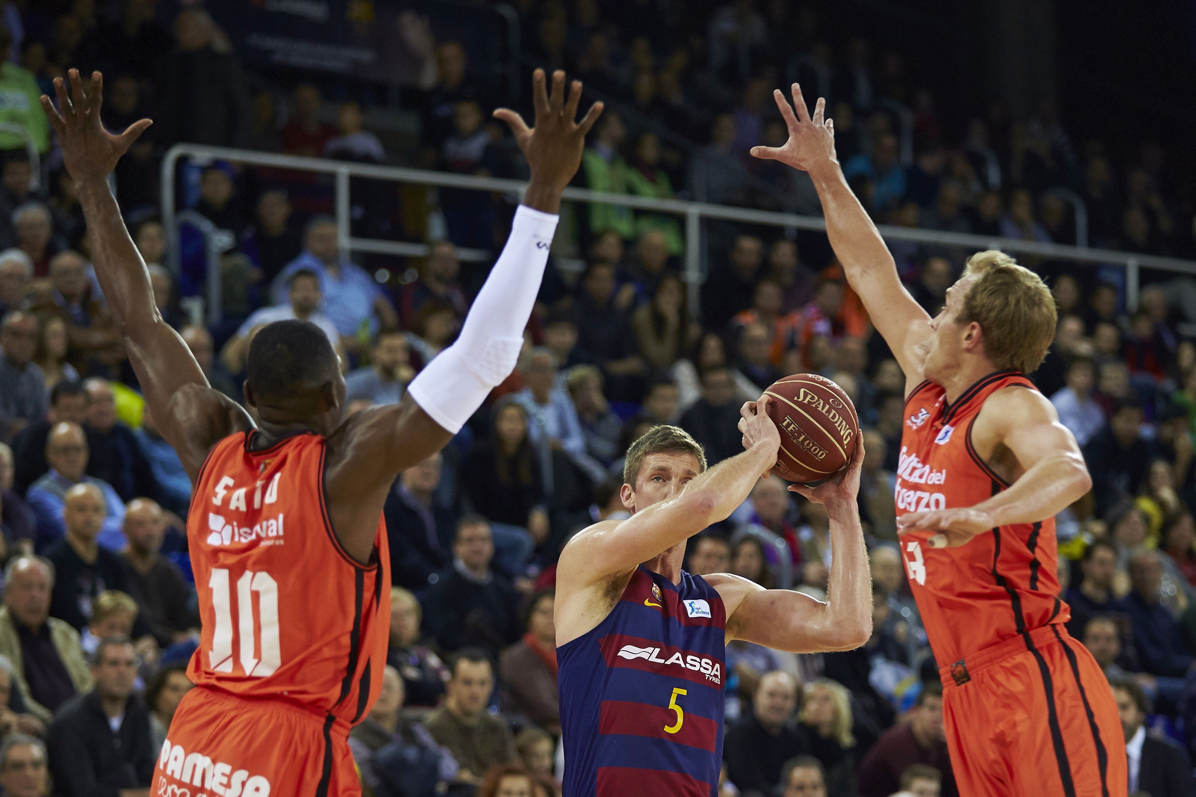 Rice frena la reacción del Valencia Basket y dirige la victoria del FC Barcelona Lassa Rice frena la reacción del Valencia Basket y dirige la victoria del FC Barcelona Lassa