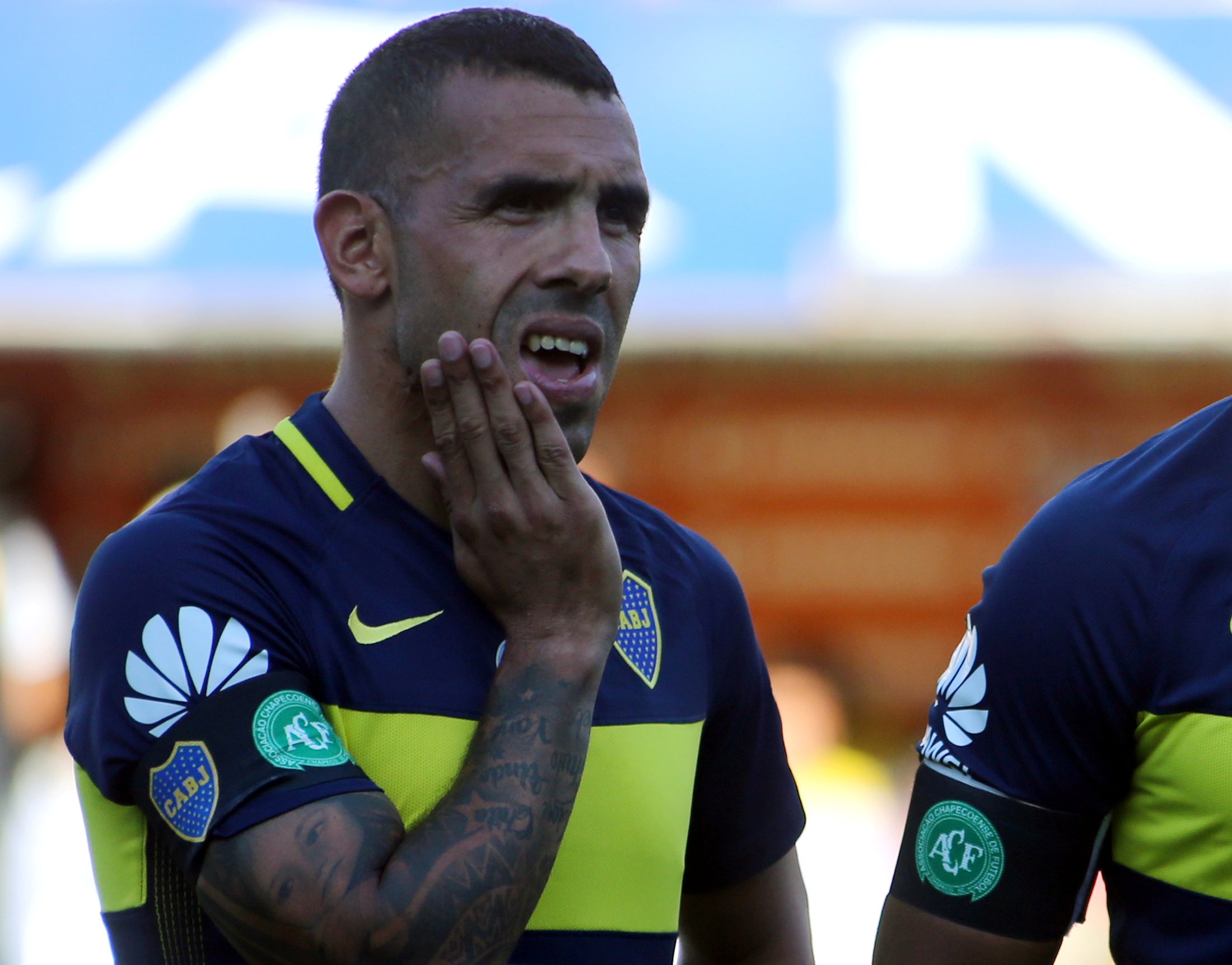 Roban en la casa de Carlos Tévez mientras asistía a su boda en Uruguay Roban en la casa de Carlos Tévez mientras asistía a su boda en Uruguay