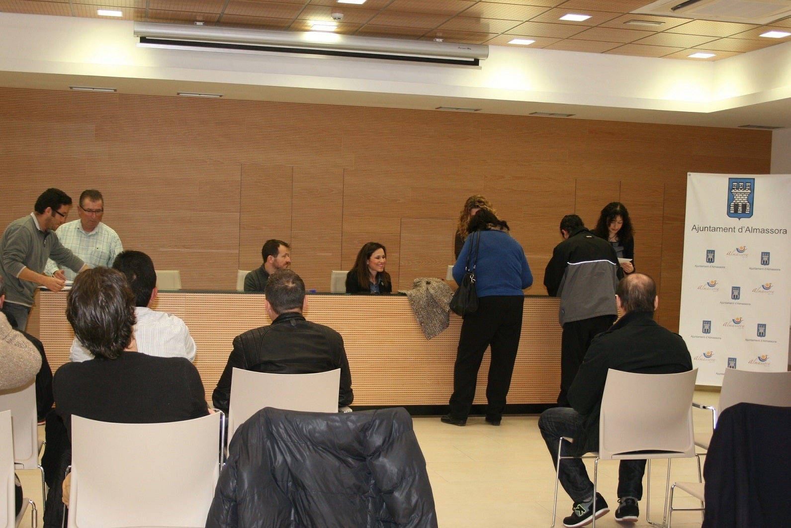El Ayuntamiento incorporará el viernes a seis paradas de larga duración a su plantilla El Ayuntamiento incorporará el viernes a seis paradas de larga duración a su plantilla