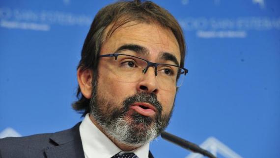 El consejero Rivera se muestra optimista y cree que AENA ratificará el cierre de San Javier El consejero Rivera se muestra optimista y cree que AENA ratificará el cierre de San Javier