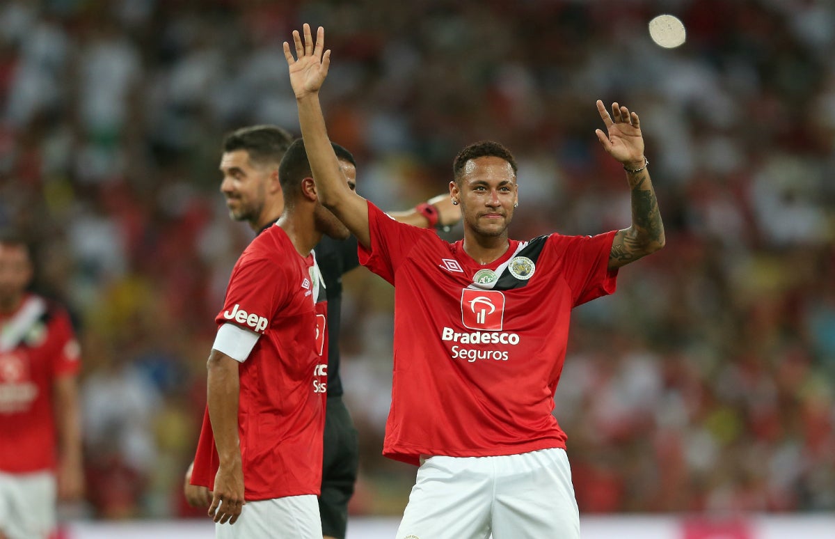 Neymar: "Sería un honor jugar en el Flamengo, en Maracaná" Neymar: "Sería un honor jugar en el Flamengo, en Maracaná"