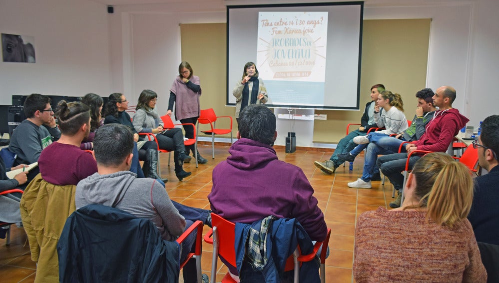 El encuentro ha contado con jóvenes, técnicos y concejales de juventud de la Vall de Alba, Canet Lo Roig, La Sierra Engarcerán, Vilafamés y Atzeneta.