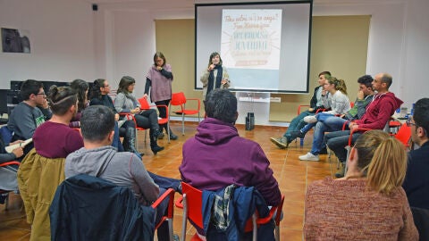 El encuentro ha contado con j&oacute;venes, t&eacute;cnicos y concejales de juventud de la Vall de Alba, Canet Lo Roig, La Sierra Engarcer&aacute;n, Vilafam&eacute;s y Atzeneta.