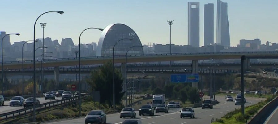 Frame 1.711222 de: Madrid rebaja este viernes las restricciones al escenario 2 y podrán circular todos los vehículos Frame 1.711222 de: Madrid rebaja este viernes las restricciones al escenario 2 y podrán circular todos los vehículos