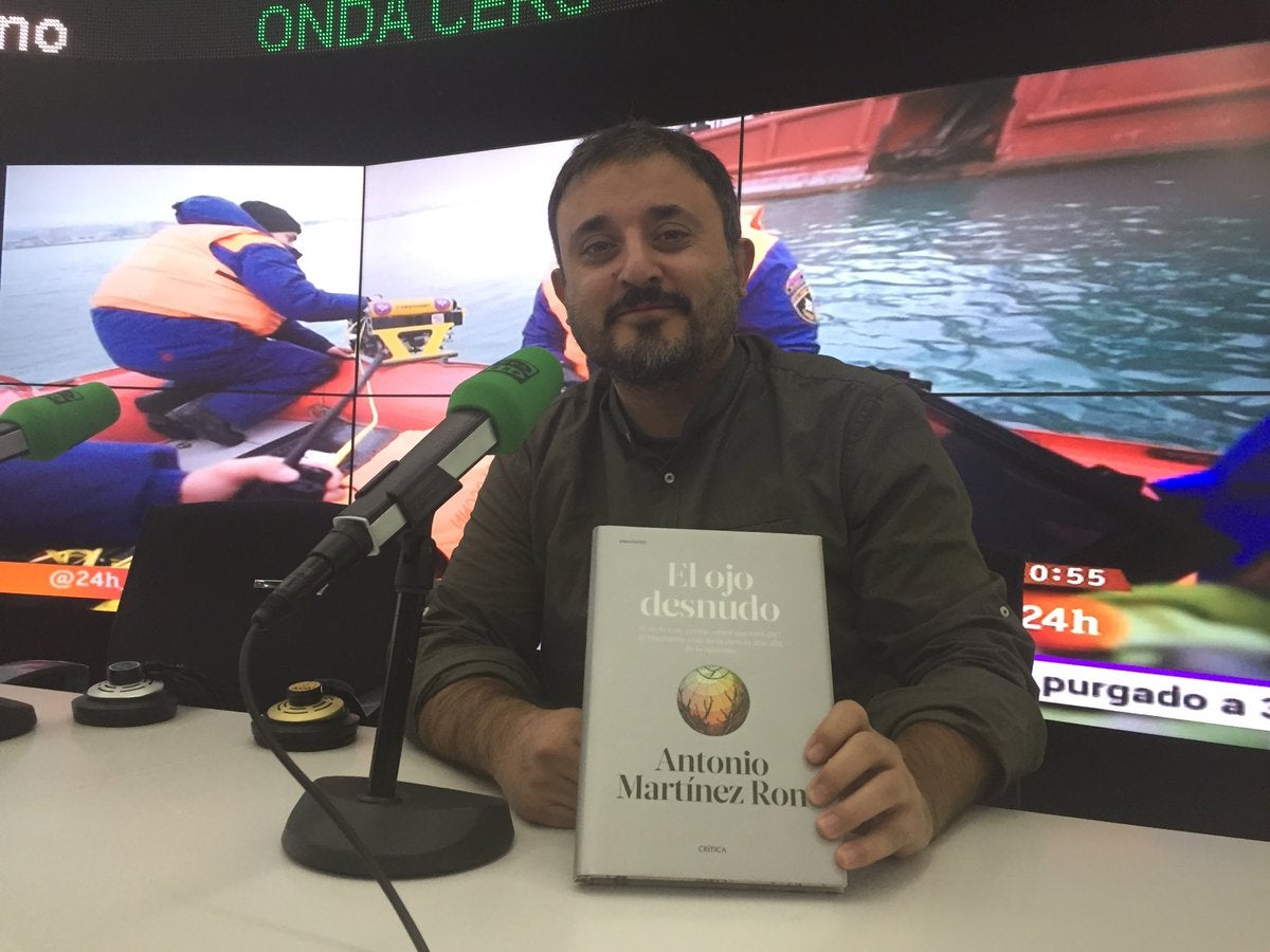 Antonio Martínez Ron: "Dentro de pocos años los seres humanos serán capaces de ver la luz infrarroja o ultravioleta" Antonio Martínez Ron: "Dentro de pocos años los seres humanos serán capaces de ver la luz infrarroja o ultravioleta"