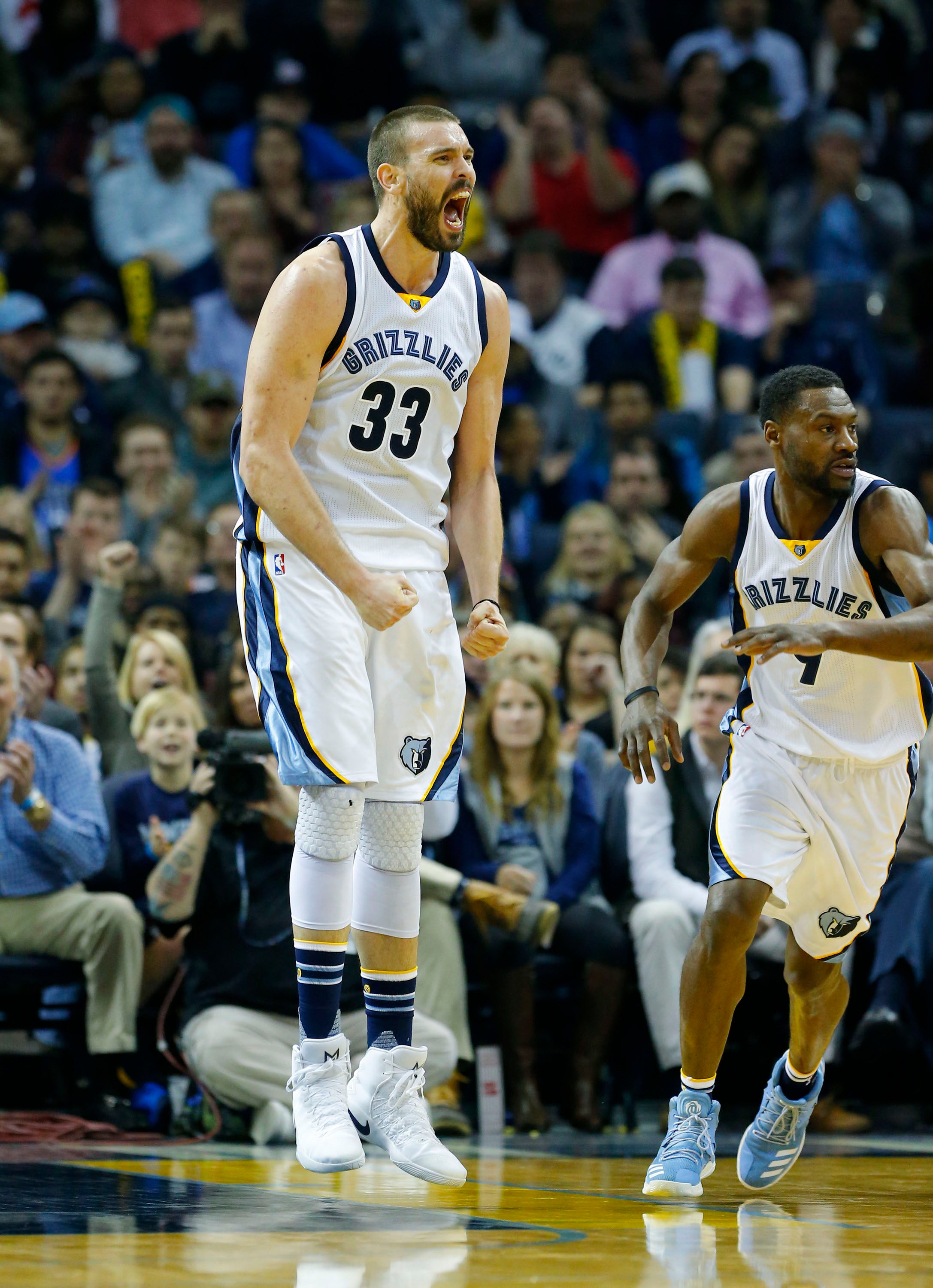 Marc Gasol lidera la victoria de los Grizzlies a los Jazz; Ibaka brilla pero cae ante los Lakers de Calderón Marc Gasol lidera la victoria de los Grizzlies a los Jazz; Ibaka brilla pero cae ante los Lakers de Calderón