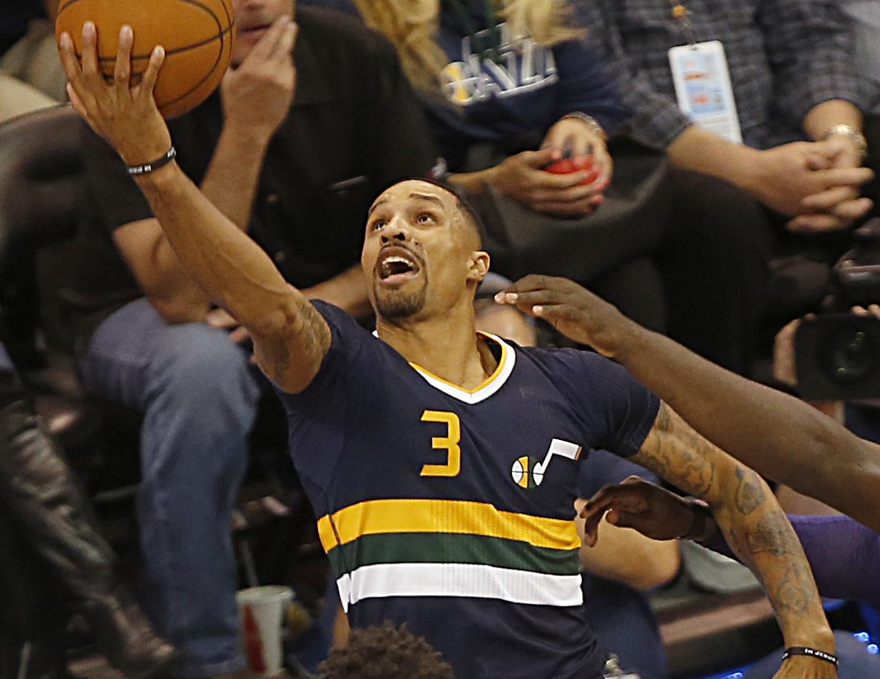 George Hill le da la victoria a Utah Jazz y el 'Chacho' se lesiona George Hill le da la victoria a Utah Jazz y el 'Chacho' se lesiona