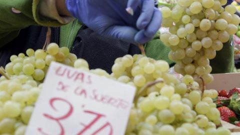 Venta de uvas en Nochevieja