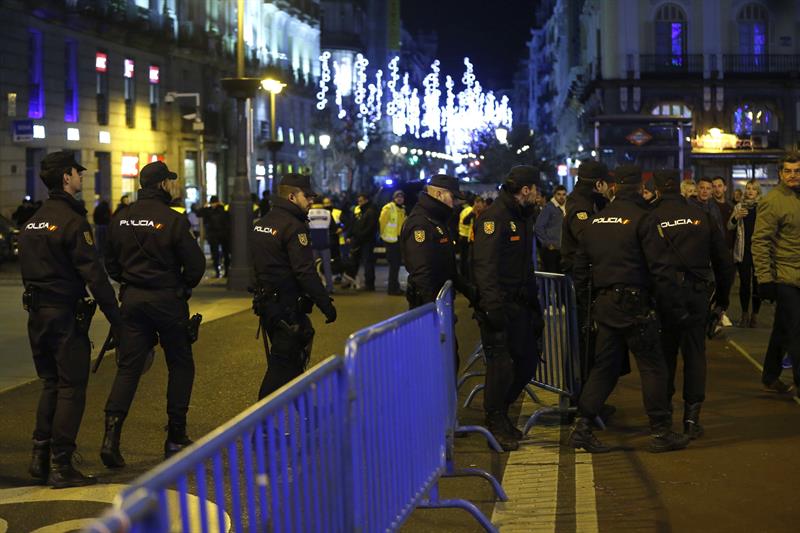 Las capitales europeas extreman las medidas de seguridad de cara a las celebraciones de Nochevieja Las capitales europeas extreman las medidas de seguridad de cara a las celebraciones de Nochevieja