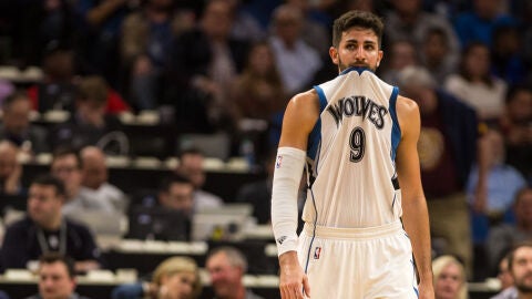 Ricky Rubio, frustrado durante un partido