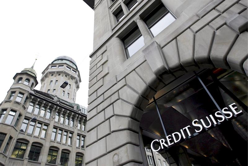 La banca cae hasta un 9% y acerca el Ibex a los 8.800 puntos tras las turbulencias de Credit Suisse La banca cae hasta un 9% y acerca el Ibex a los 8.800 puntos tras las turbulencias de Credit Suisse