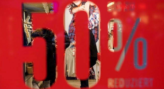 Noticia en 3D: "Las rebajas consisten en dar más por menos" Noticia en 3D: "Las rebajas consisten en dar más por menos"