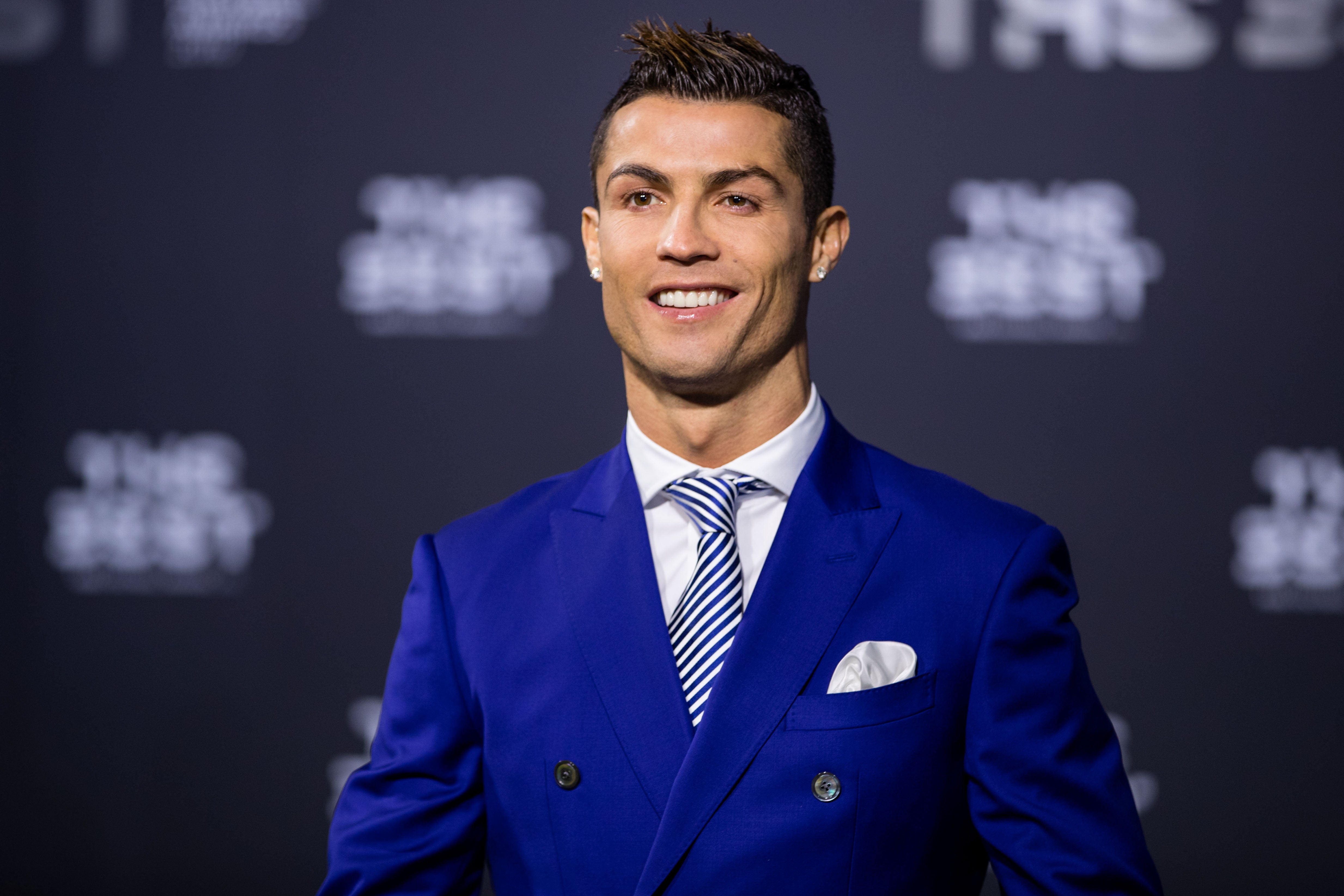 Cristiano Ronaldo gana el premio The Best al mejor jugador del año Cristiano Ronaldo gana el premio The Best al mejor jugador del año