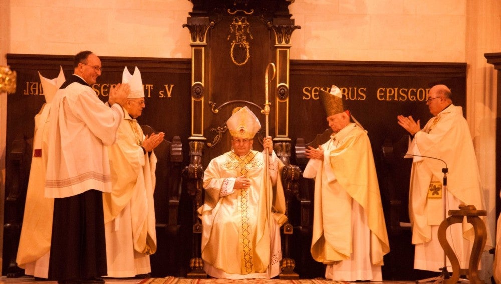 Francisco Conesa en el acto de consagración como obispo de Menorca.