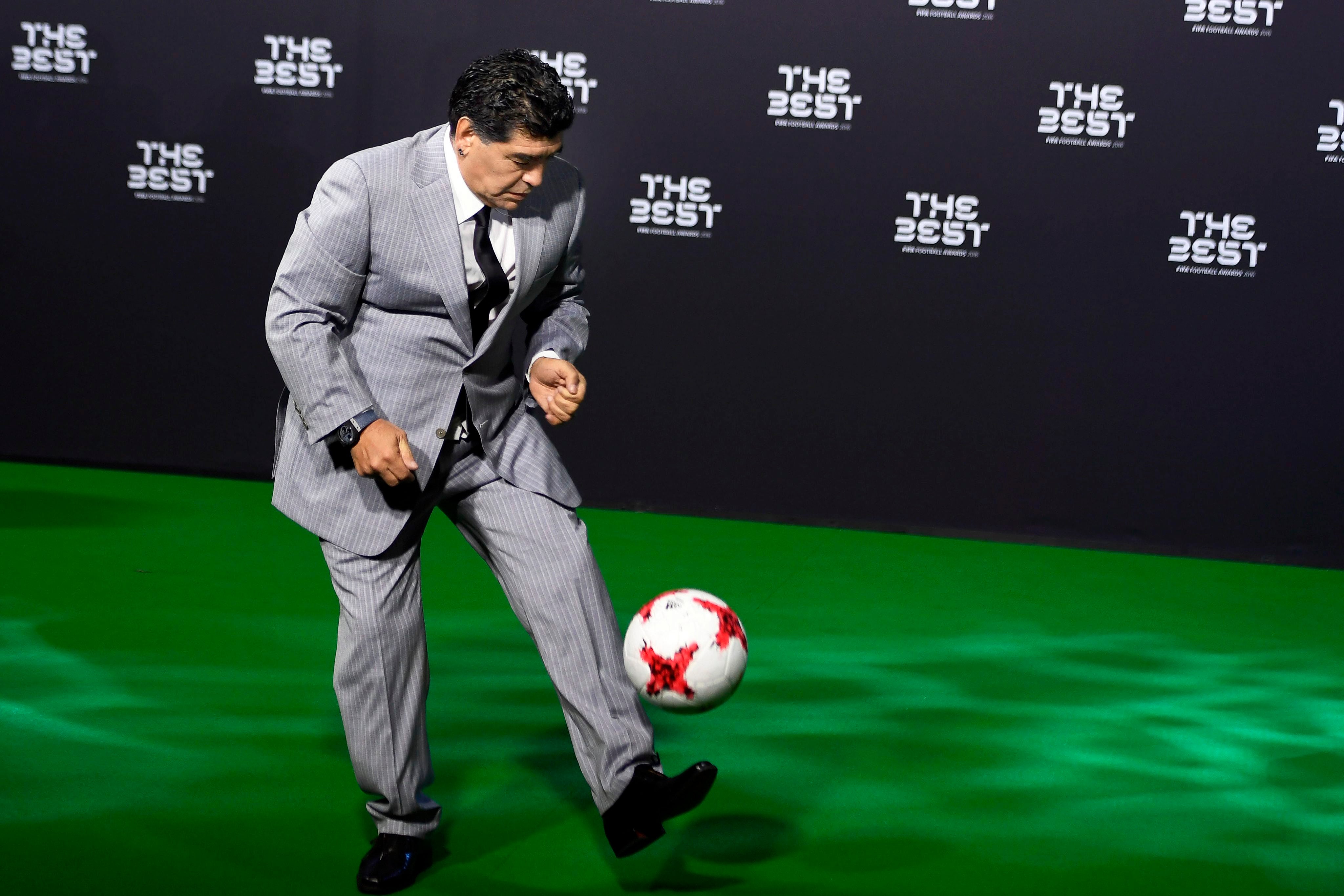 La 'entrevista imposible' de David Alonso a Maradona: "La parte linda de ser Maradona es que la gente te tenga tanto cariño" La 'entrevista imposible' de David Alonso a Maradona: "La parte linda de ser Maradona es que la gente te tenga tanto cariño"