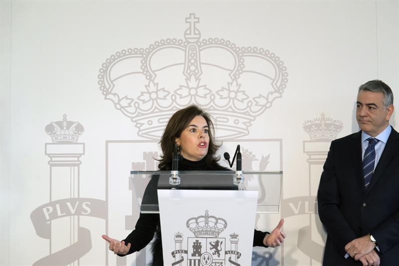 Sáenz de Santamaría apela en Euskadi al diálogo y al acuerdo sin "imposiciones" Sáenz de Santamaría apela en Euskadi al diálogo y al acuerdo sin "imposiciones"