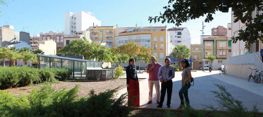 La concejala de Sostenibilidad, Sara Usó, ha destacado que se han realizado mejoras en la infraestructura y servicios de muchos espacios verdes de la ciudad. La concejala de Sostenibilidad, Sara Usó, ha destacado que se han realizado mejoras en la infraestructura y servicios de muchos espacios verdes de la ciudad.