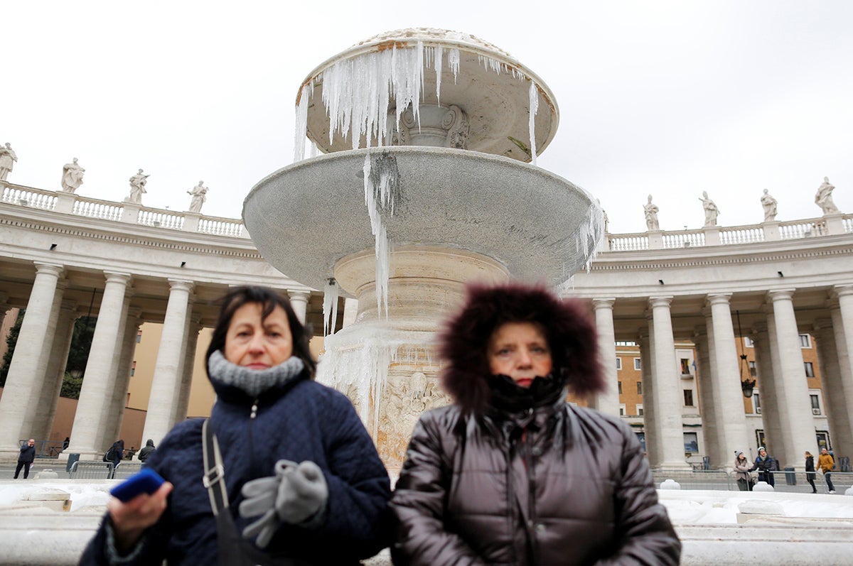 El frío polar que recorre Europa deja más de 20 muertos y termómetros por debajo de los 30 grados El frío polar que recorre Europa deja más de 20 muertos y termómetros por debajo de los 30 grados