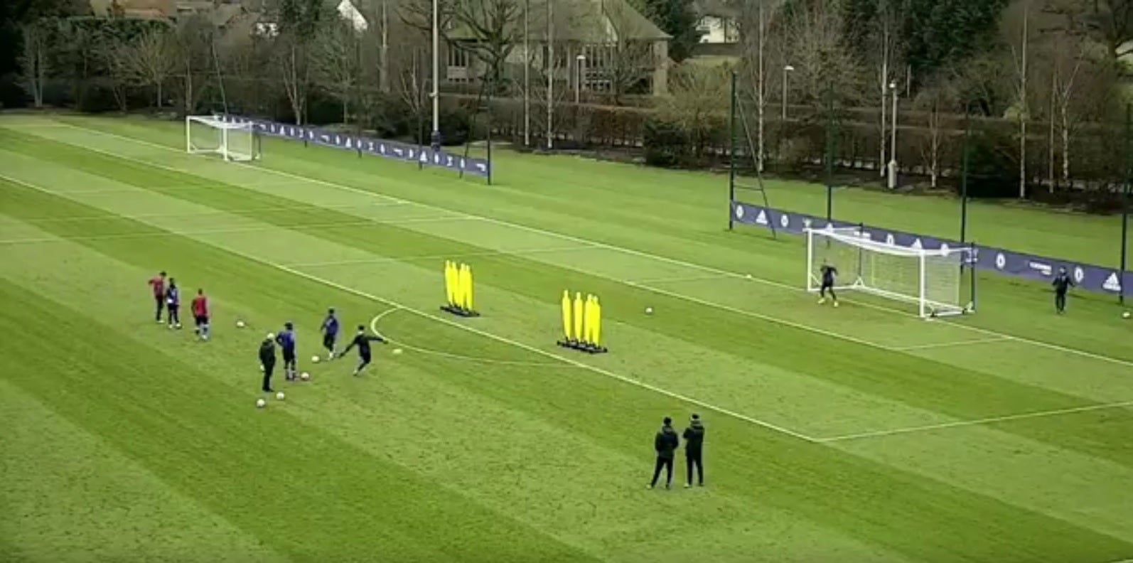 El golazo de falta por la escuadra de Courtois que dejó a todos boquiabiertos El golazo de falta por la escuadra de Courtois que dejó a todos boquiabiertos