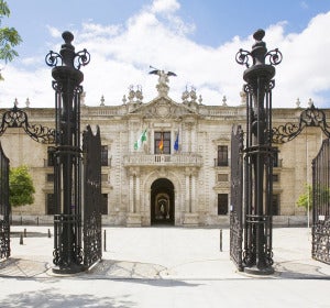 Fachada de la Universidad de Sevilla Fachada de la Universidad de Sevilla