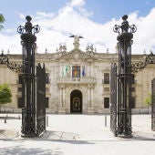 Fachada de la Universidad de Sevilla