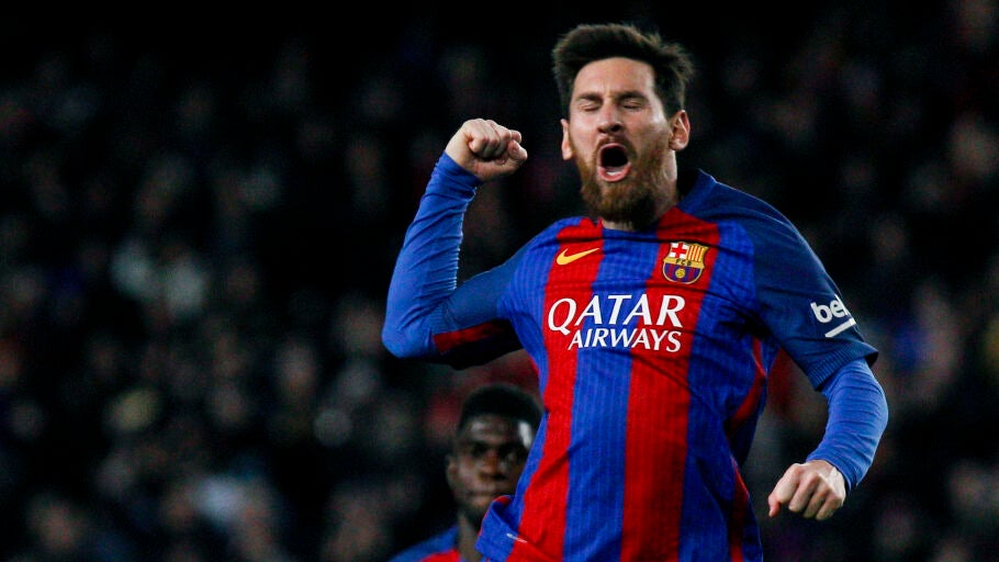Leo Messi celebra euf&oacute;rico su gol 