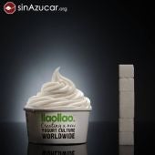 Un helado de yogur mediano llaollao (sin topping) tiene 24g de azúcar, equivalente 6 terrones.