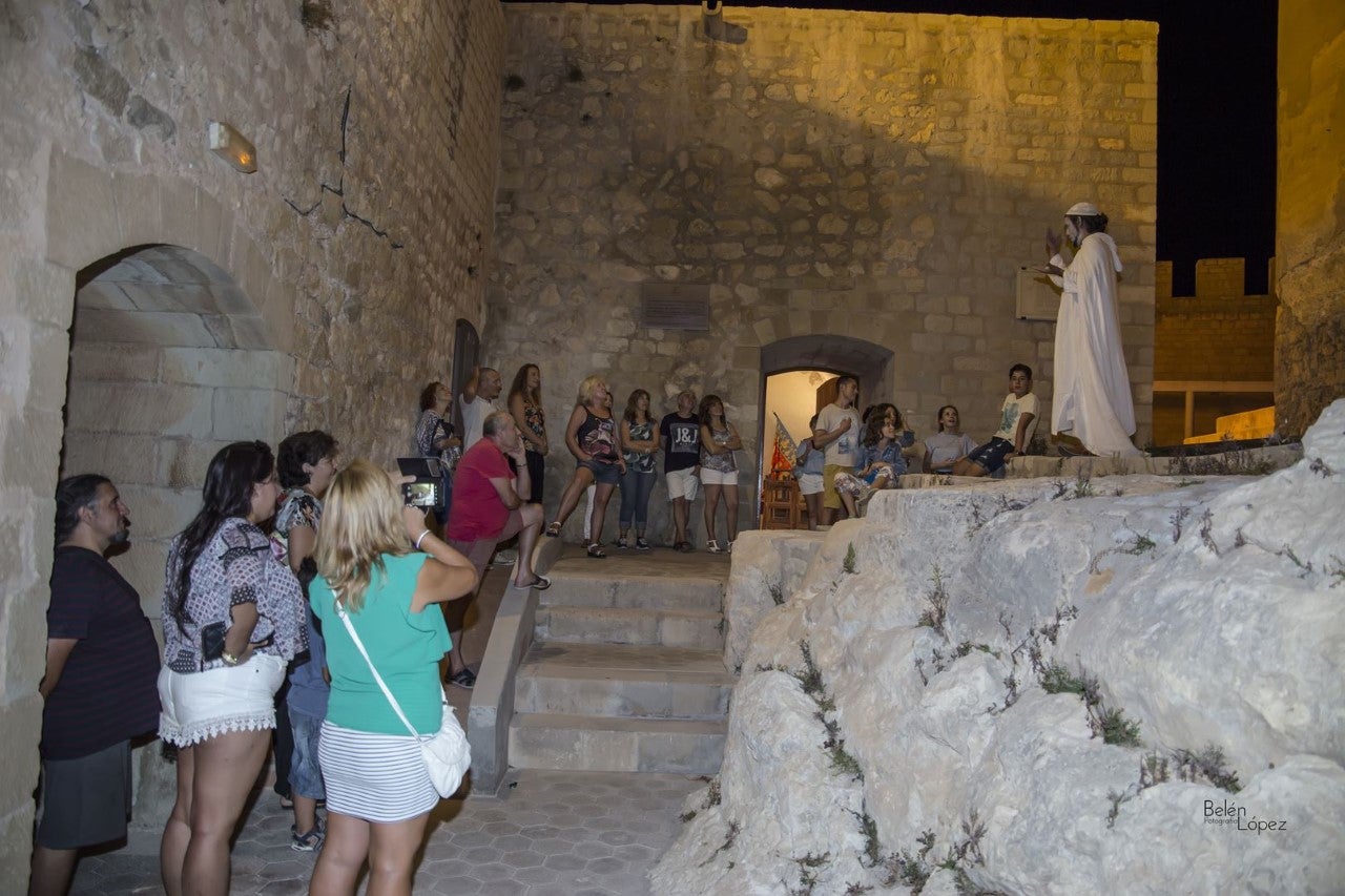Petrer teatraliza visitas nocturnas al casco urbano de la localidad Petrer teatraliza visitas nocturnas al casco urbano de la localidad