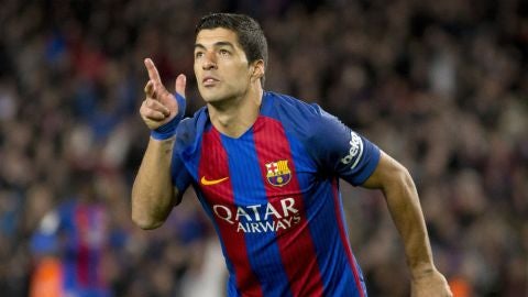 Luis Su&aacute;rez celebra un gol con el Barcelona