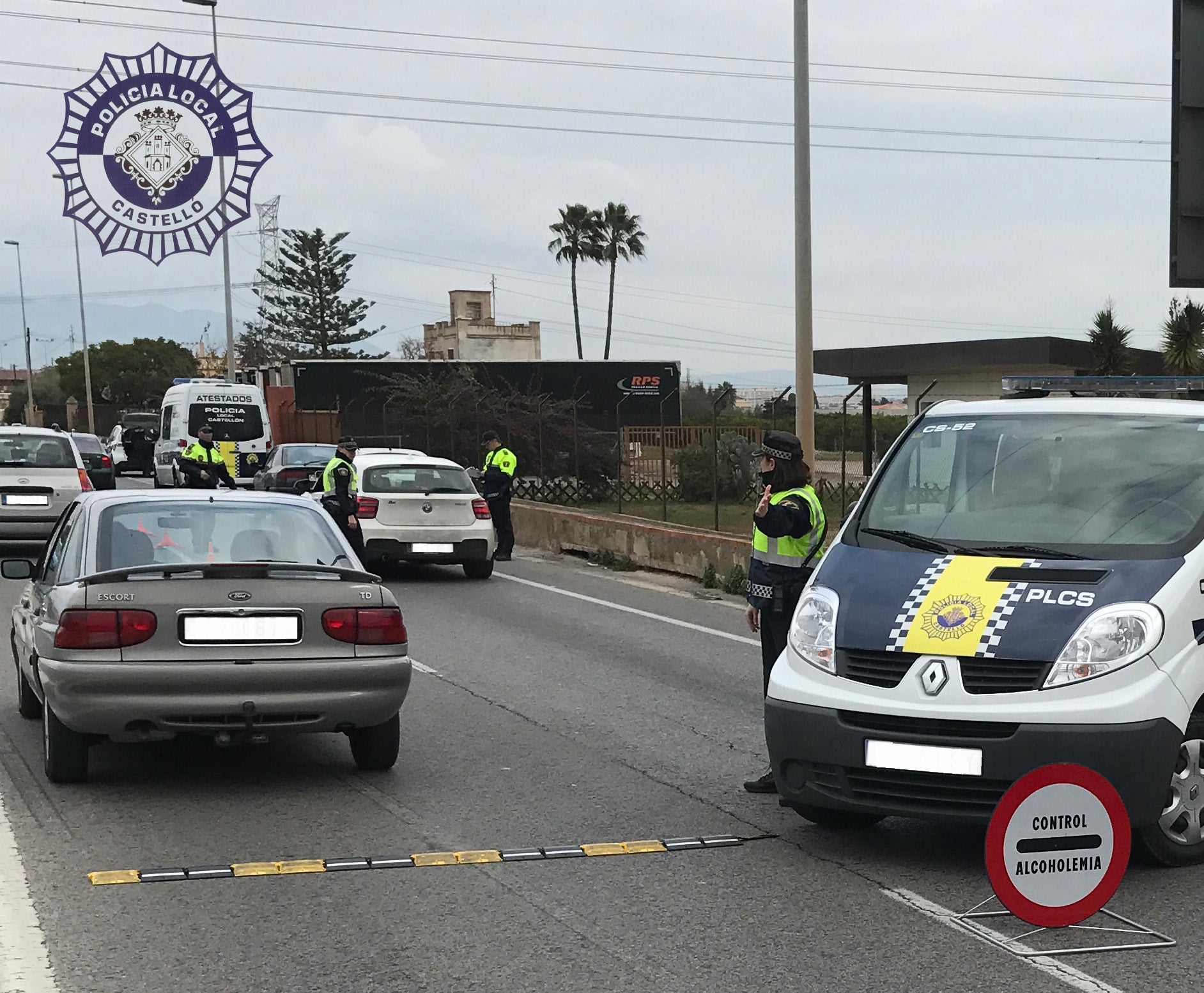 La Policía Local realiza cerca de 800 pruebas de alcoholemia durante la campaña preventiva realizada con motivo de fiestas navideñas La Policía Local realiza cerca de 800 pruebas de alcoholemia durante la campaña preventiva realizada con motivo de fiestas navideñas