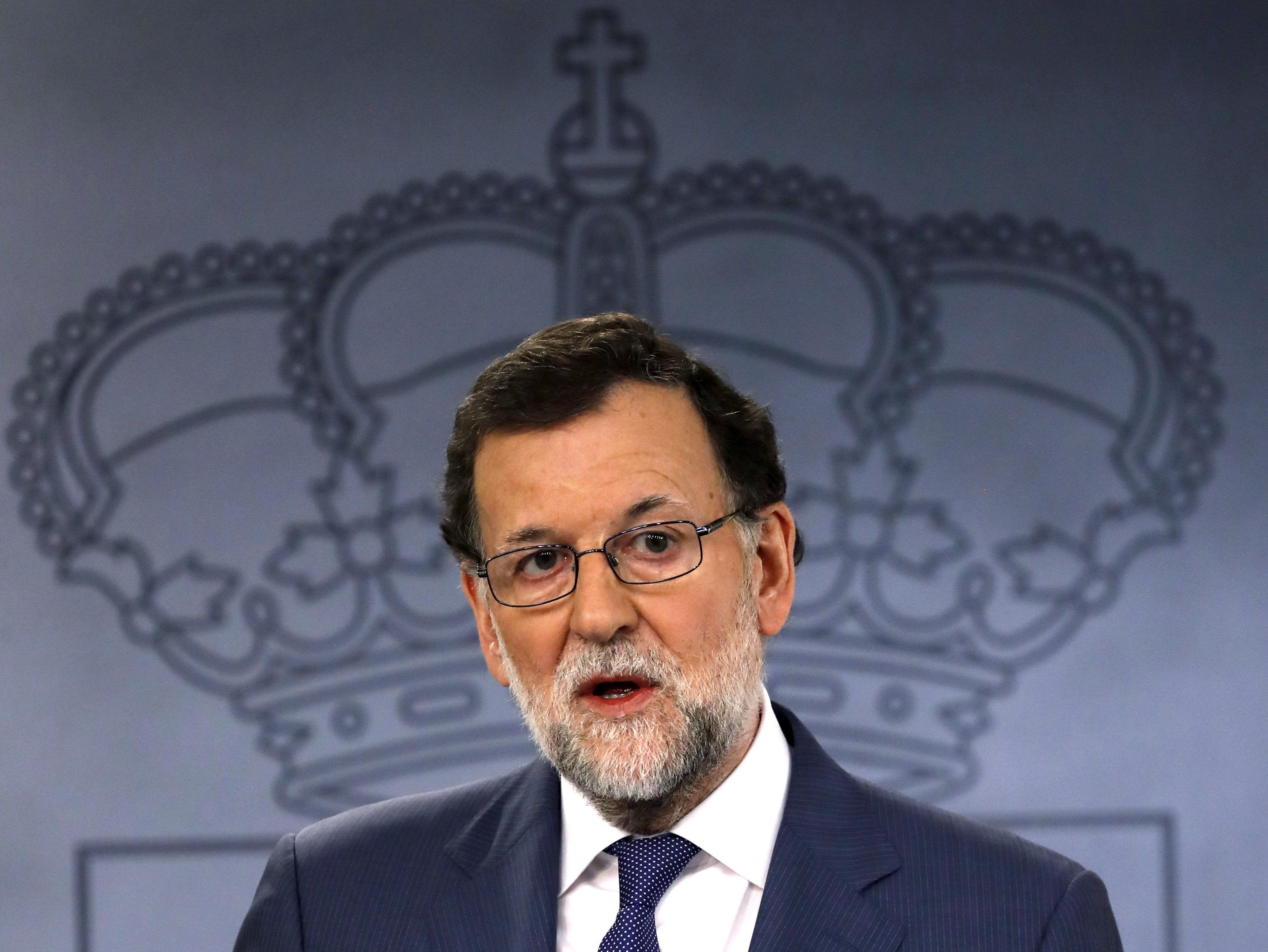 Rajoy pide a Puigdemont "un primer paso" y que vaya a la Conferencia Presidentes Rajoy pide a Puigdemont "un primer paso" y que vaya a la Conferencia Presidentes