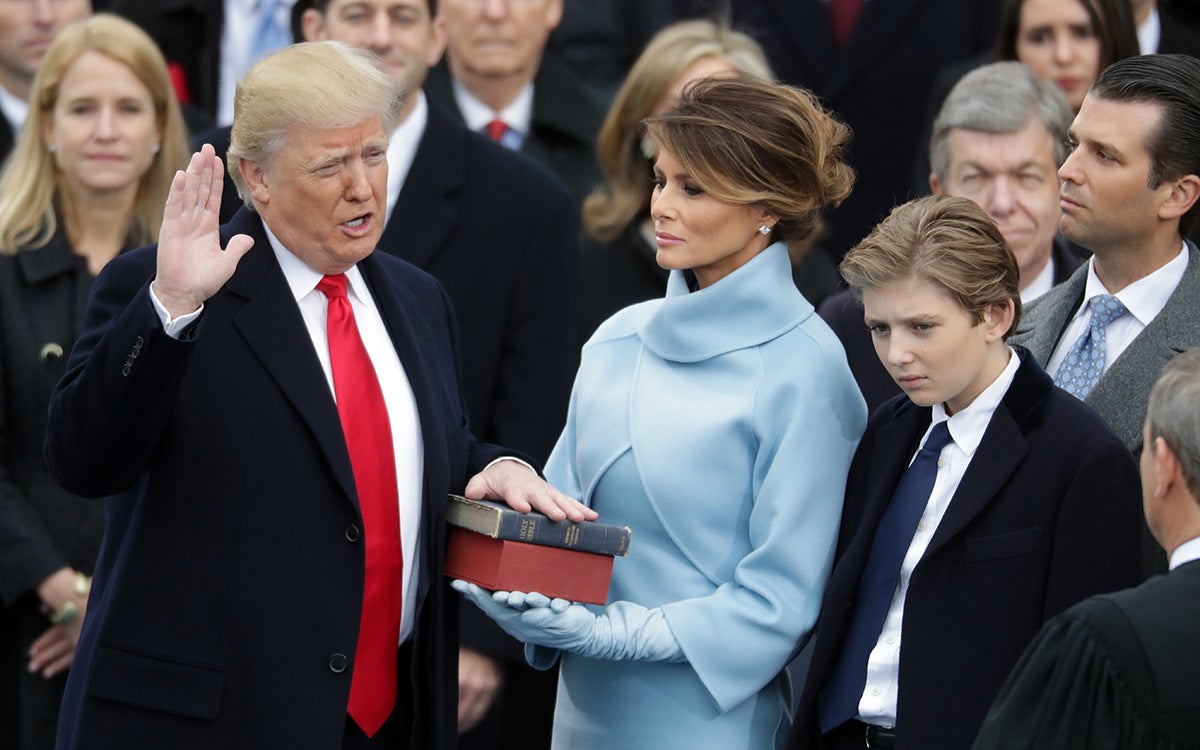 Agustín Alcalá analiza el primer año de Trump en la Casa Blanca: "EEUU está más dividido que nunca" Agustín Alcalá analiza el primer año de Trump en la Casa Blanca: "EEUU está más dividido que nunca"