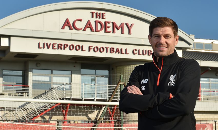 Steven Gerrard vuelve al Liverpool para llevar la academia de jugadores Steven Gerrard vuelve al Liverpool para llevar la academia de jugadores