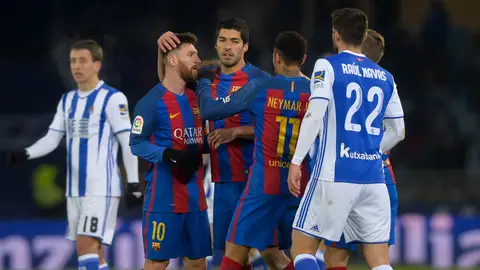Los jugadores del Barcelona celebran el gol de Neymar contra la Real Sociedad Los jugadores del Barcelona celebran el gol de Neymar contra la Real Sociedad