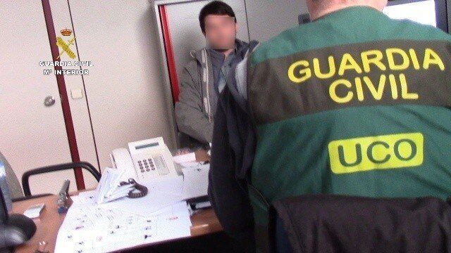Estudian la extradición a EEUU del "hacker" ruso detenido en Barcelona que pidió amparo a Putin Estudian la extradición a EEUU del "hacker" ruso detenido en Barcelona que pidió amparo a Putin