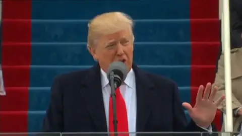 Frame 205.44 de: Donald Trump: "A partir de hoy América va a ser lo primero" Frame 205.44 de: Donald Trump: "A partir de hoy América va a ser lo primero"