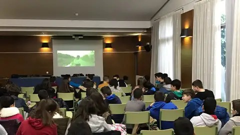 La Diputación ha trasladado la importancia de combatir el maltrato escolar a los alumnos del IES Serra Espadà de Onda. JORNADA PREVENTIVA ACOSO