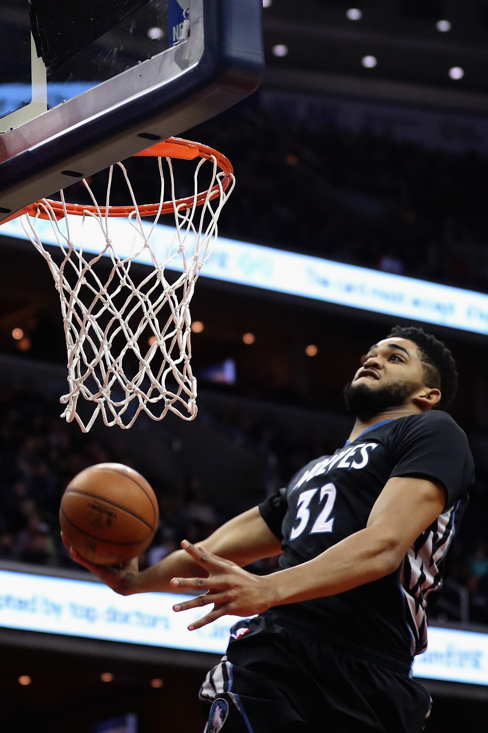 Ricky Rubio se lesiona en la noche en la que Karl-Anthony Towns arrasó a los Clippers Ricky Rubio se lesiona en la noche en la que Karl-Anthony Towns arrasó a los Clippers