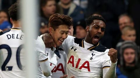Son celebrando el gol frente al City