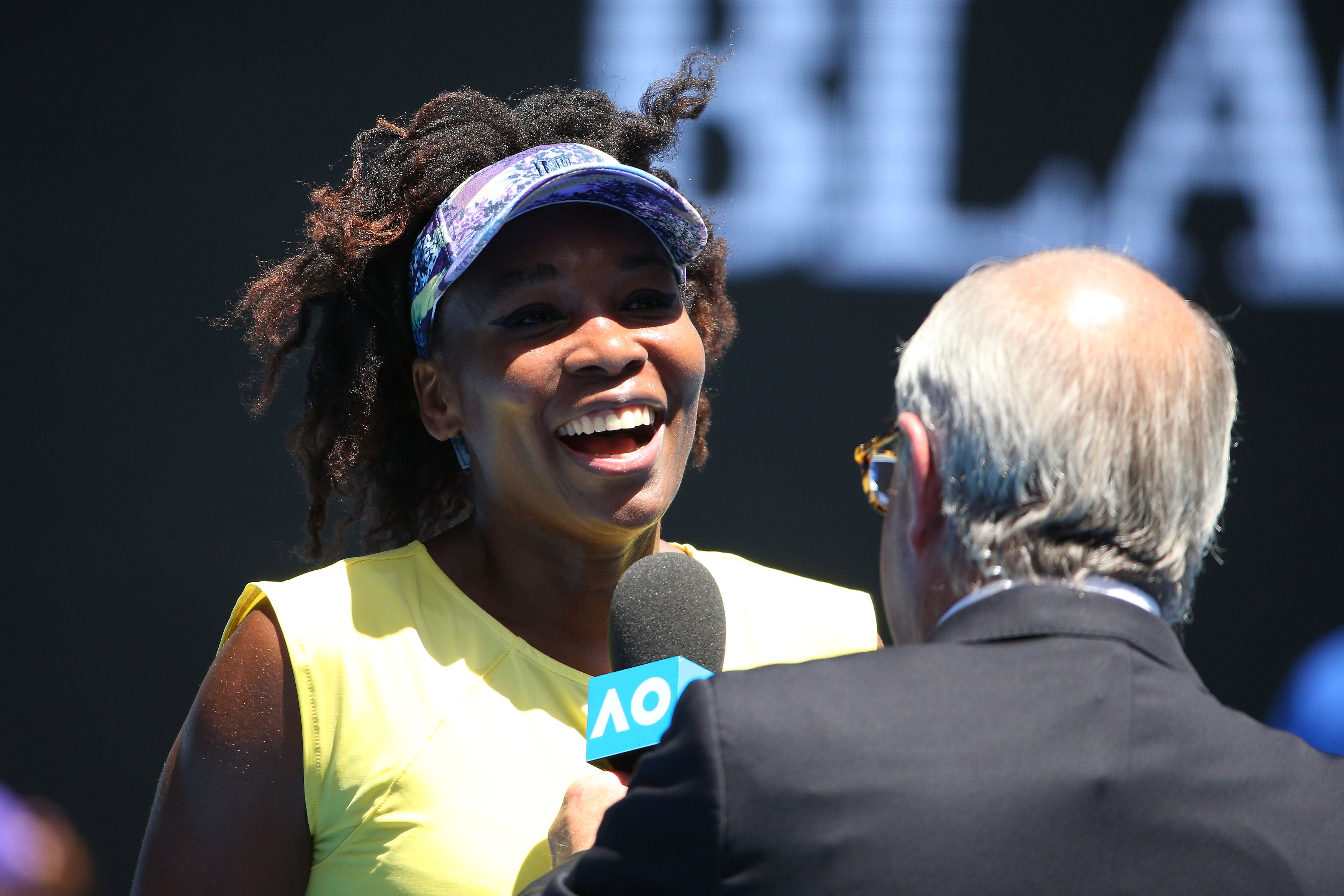 Retiran a un comentarista del Open de Australia por comparar a Venus Williams con un gorila Retiran a un comentarista del Open de Australia por comparar a Venus Williams con un gorila