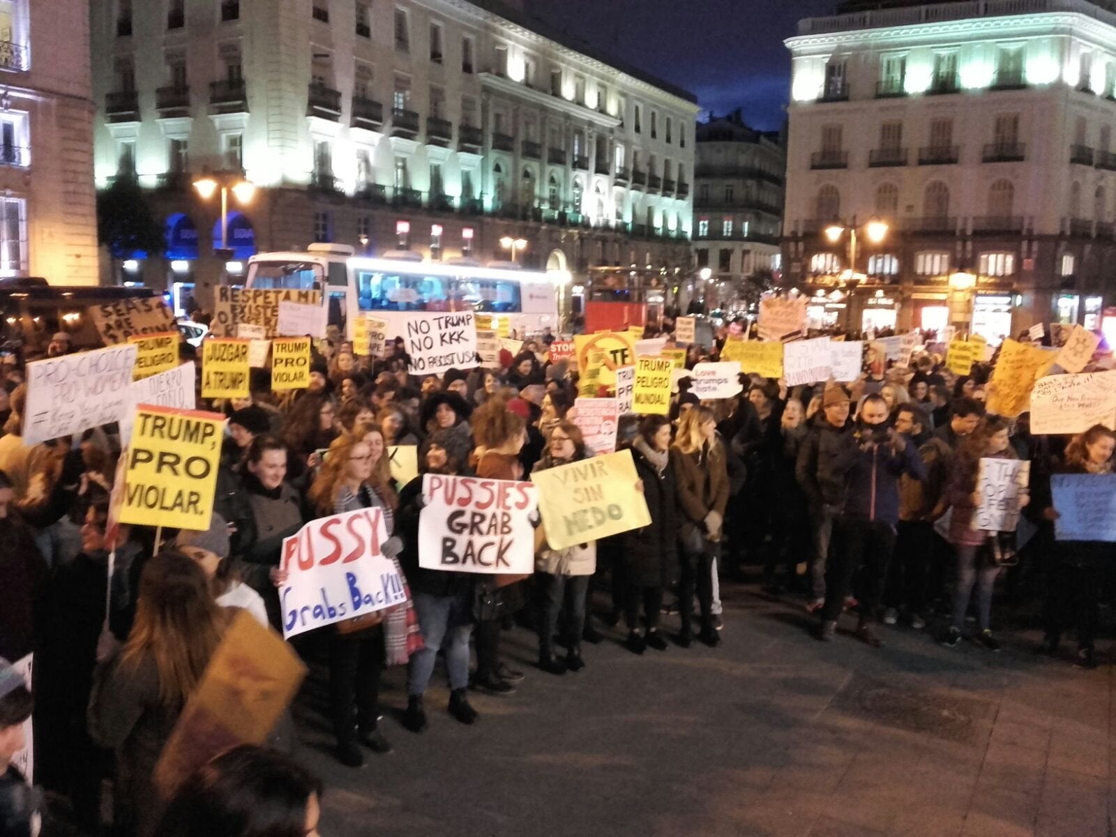 Concentraciones contra Trump en Madrid, Barcelona y Granada Concentraciones contra Trump en Madrid, Barcelona y Granada