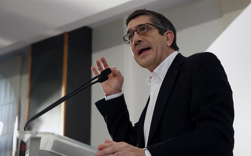 López pide que las primarias sean "una lección de democracia" y no "una batalla fratricida" López pide que las primarias sean "una lección de democracia" y no "una batalla fratricida"