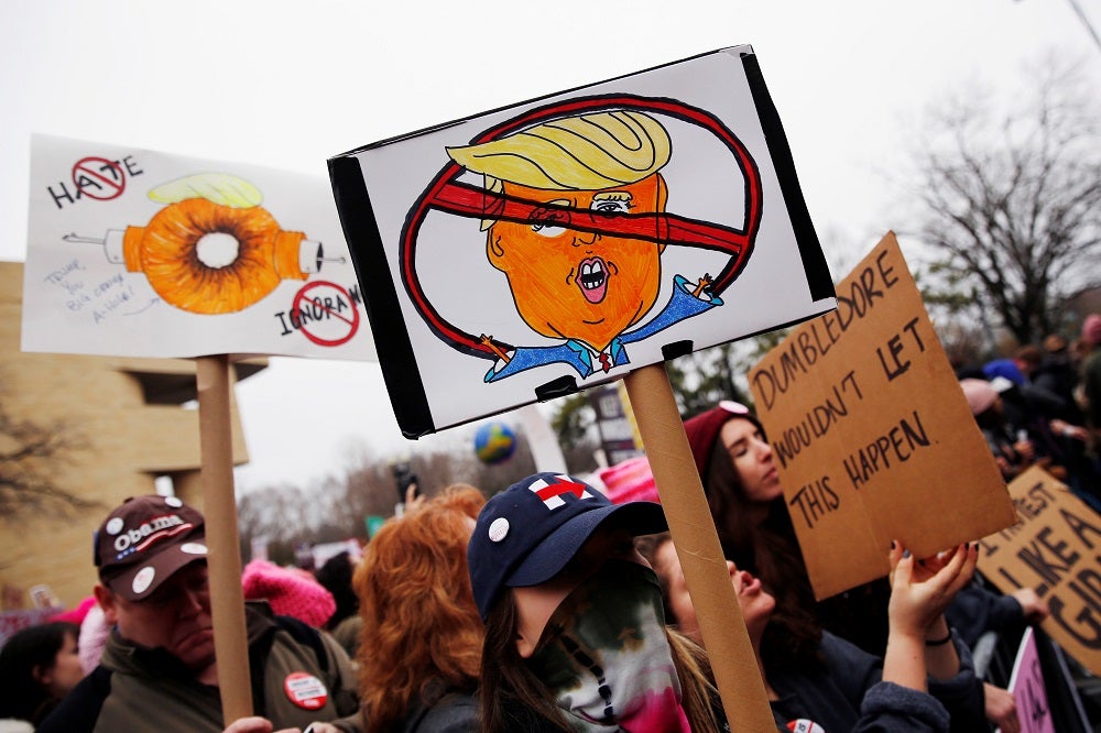 Mujeres de todo el mundo se manifiestan contra Donald Trump Mujeres de todo el mundo se manifiestan contra Donald Trump