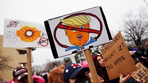 Pancartas contra Trump en la 'Marcha de las mujeres'